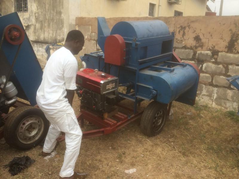 Setting up the threshing machines